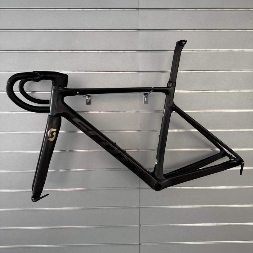 Scott frame + seatpost kit, stem, and handlebar (used) on sale