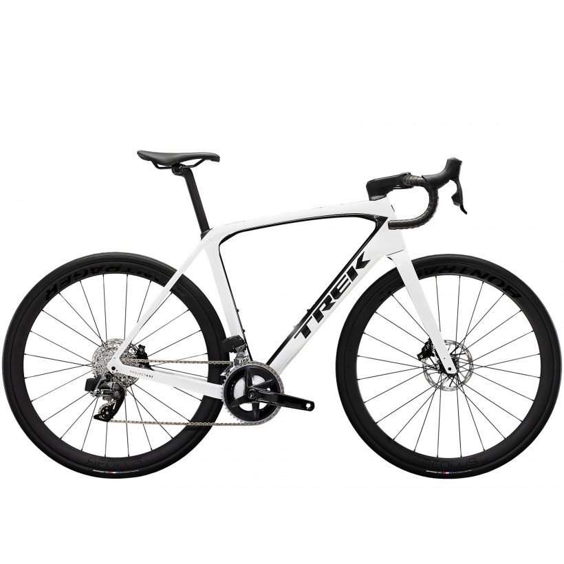 Trek Domane SLR 6 eTap Gen 4 on sale on sportmo.shop